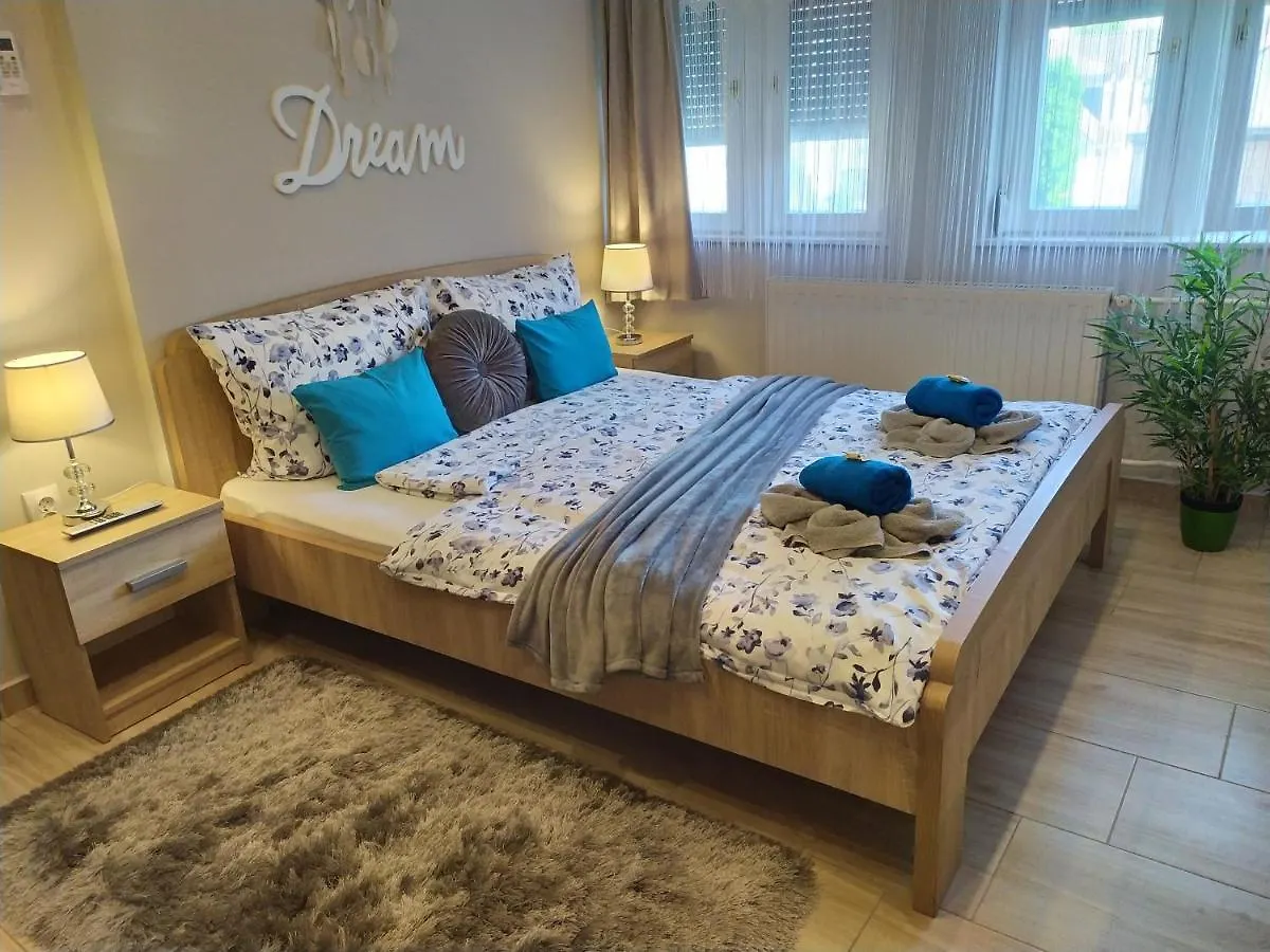 Silver Apartman Eger