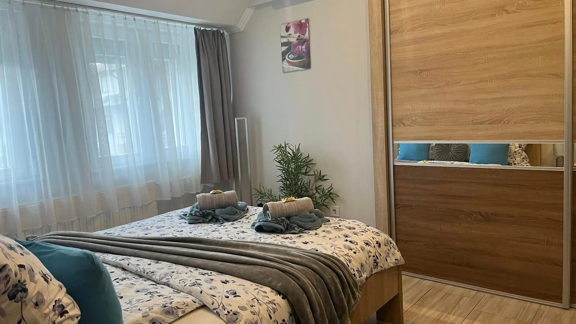 Silver Apartman エゲル アパート